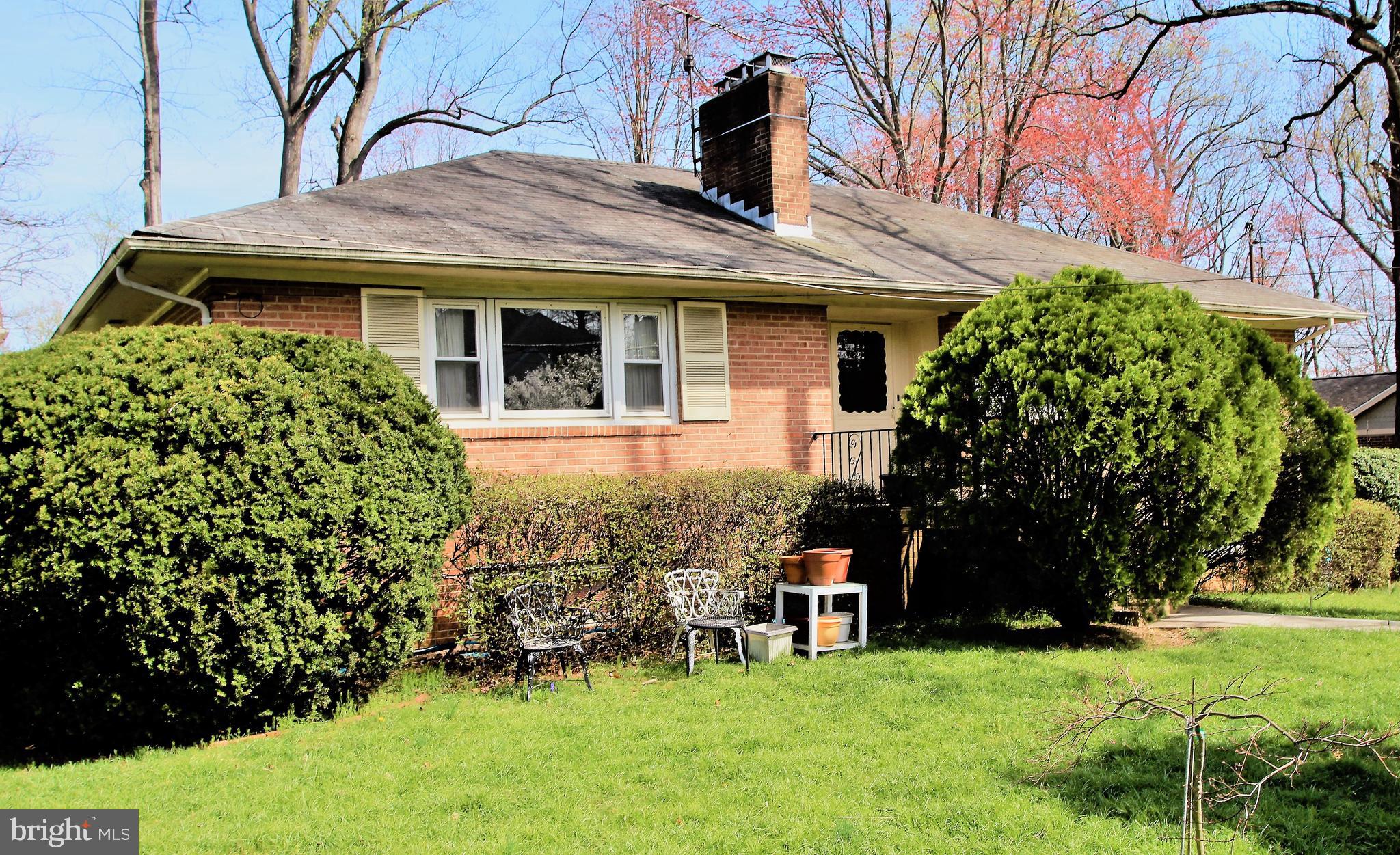 7020 Capitol View Drive McLean, VA 22101 - Photo 6 of 61