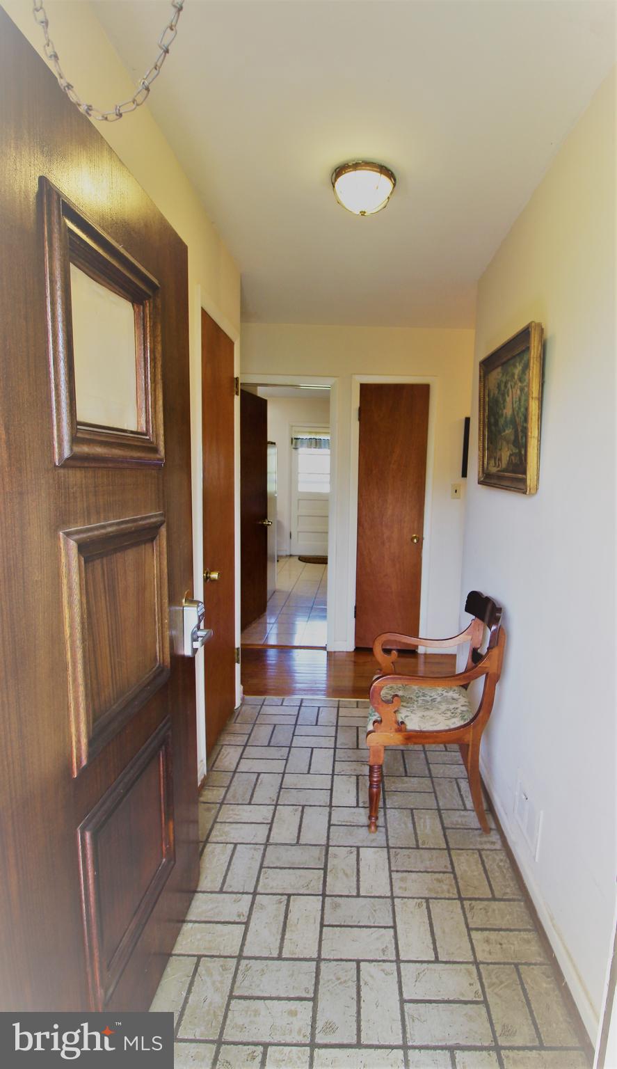 7020 Capitol View Drive McLean, VA 22101 - Photo 7 of 61