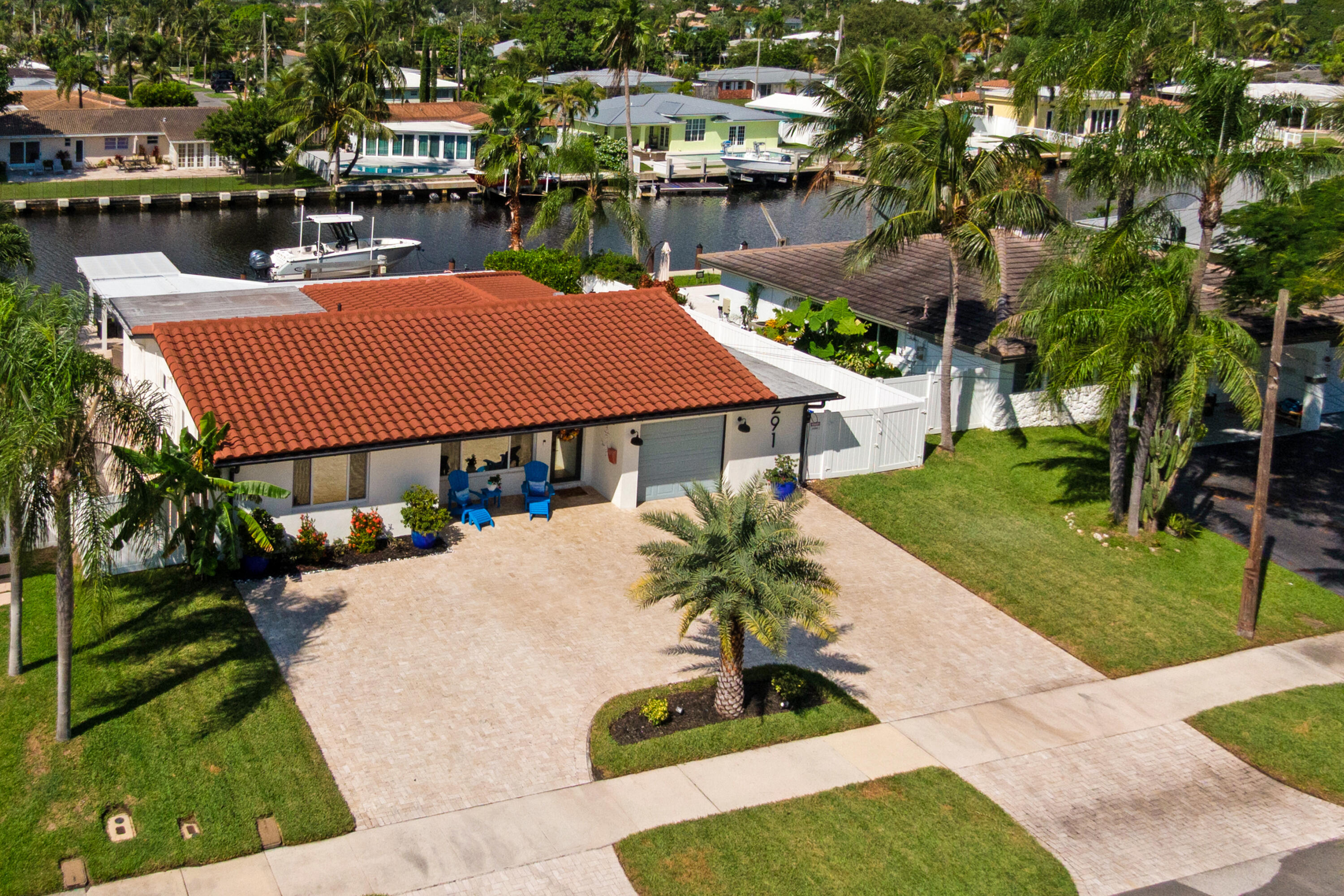 291 Southeast 5th Avenue Pompano Beach, FL 33060 - Photo 48 of 62 a view of house with outdoor space and swimming pool