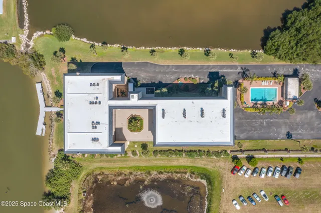 $2,600 | 190 Escambia Lane, Unit 402, Cocoa Beach, FL 32931