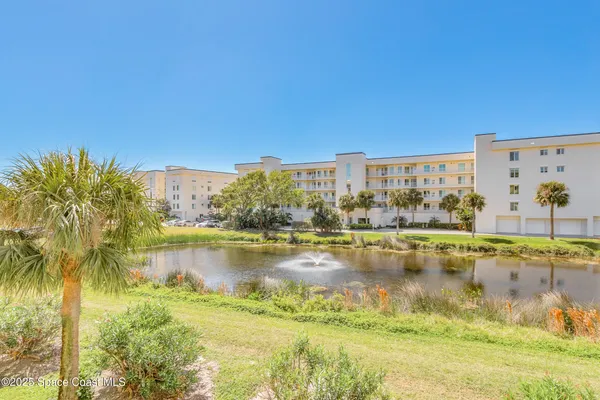 $2,600 | 190 Escambia Lane, Unit 402, Cocoa Beach, FL 32931