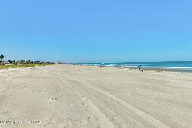 $2,600 | 190 Escambia Lane, Unit 402, Cocoa Beach, FL 32931