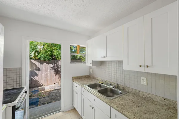 $299,400 | 2108 Avenue East, Fort Pierce, FL 34950