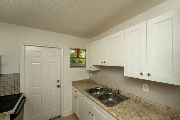 $299,400 | 2108 Avenue East, Fort Pierce, FL 34950