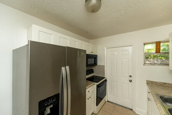 $299,400 | 2108 Avenue East, Fort Pierce, FL 34950