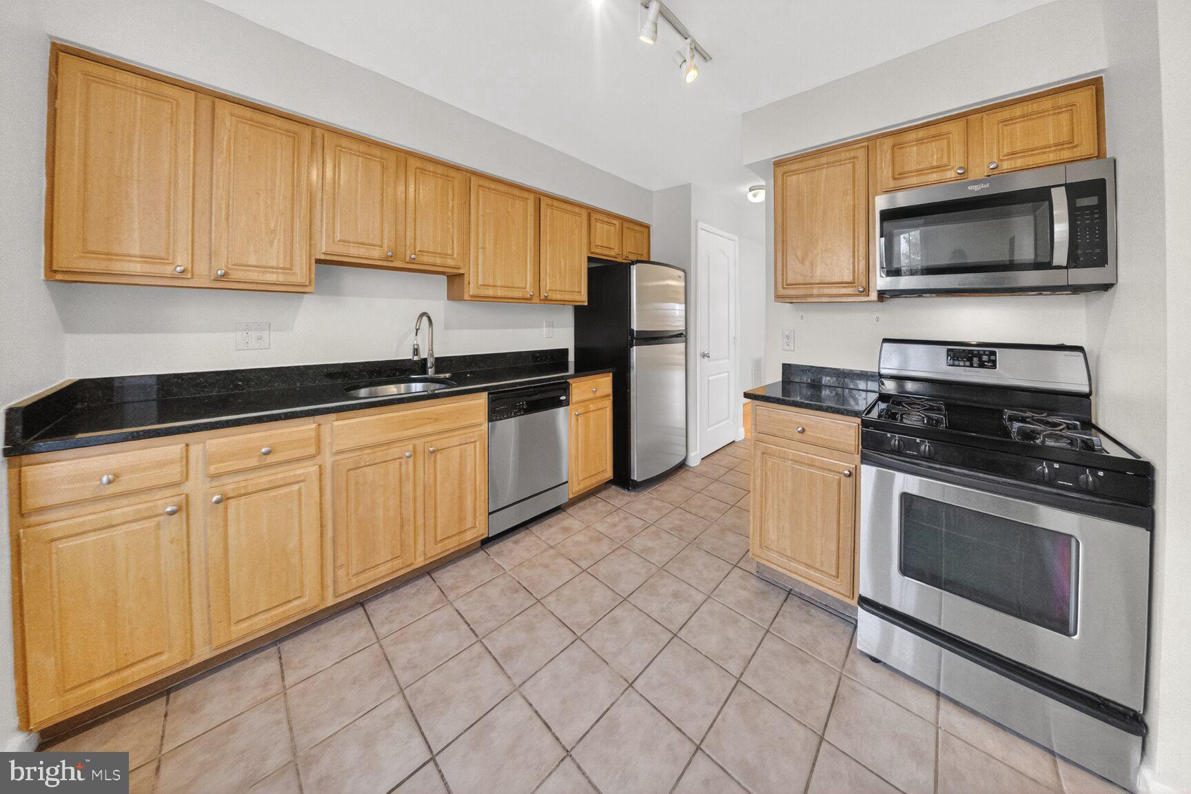 14107 Yorkshire Woods Drive Silver Spring, MD 20906 - Photo 14 of 39