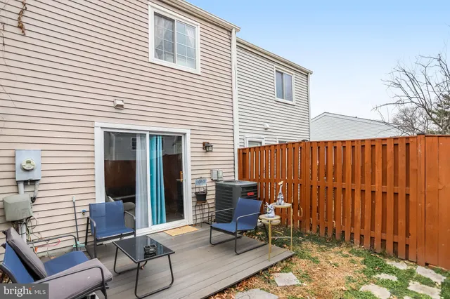 $335,000 | 12509 Laurel Grove Place, Germantown, MD 20874