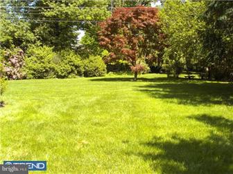 9231 Laramie Road Philadelphia, PA 19115 - Photo 6 of 9 Exterior Back