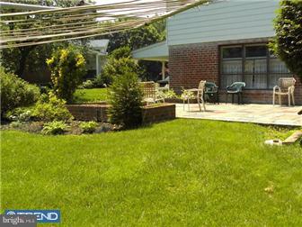 9231 Laramie Road Philadelphia, PA 19115 - Photo 7 of 9 Exterior Back