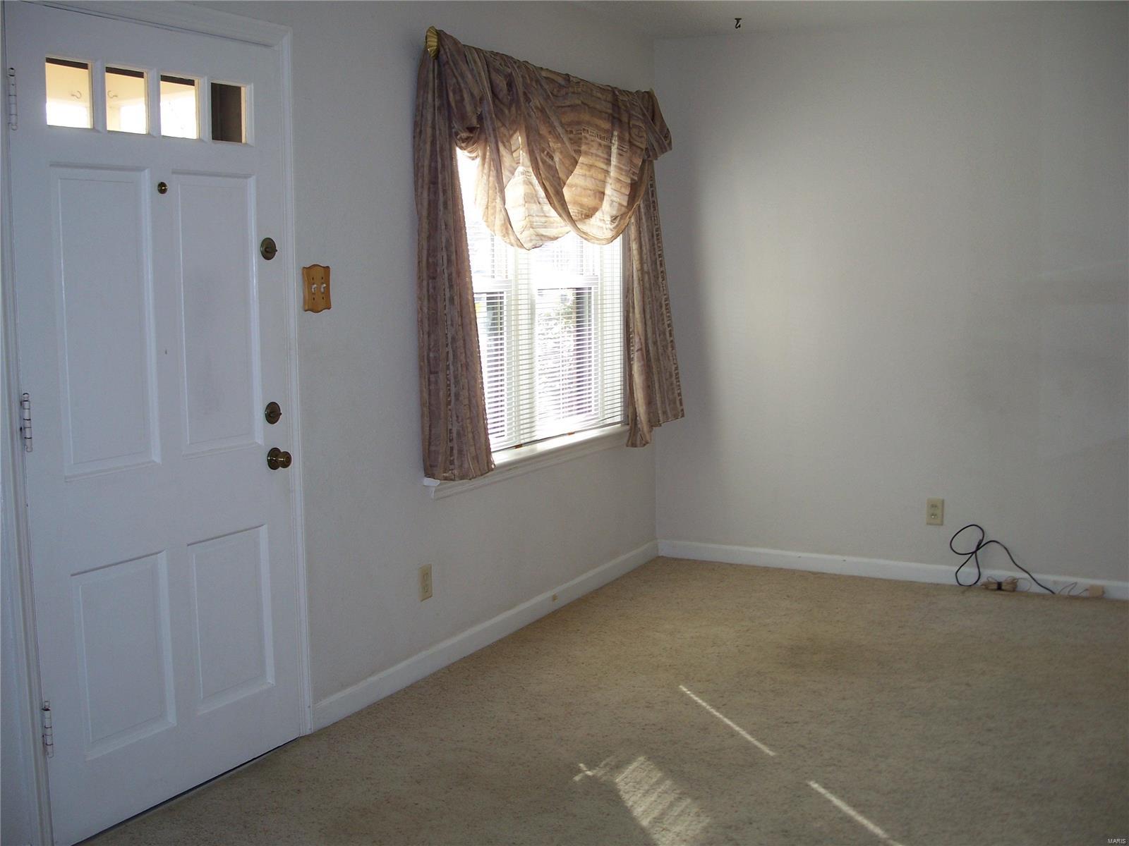 300 Derhake Road Florissant, MO 63031 - Photo 2 of 16 Gallery Image 2