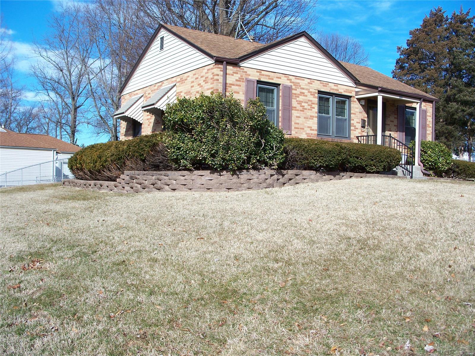 300 Derhake Road Florissant, MO 63031 - Photo 15 of 16 Gallery Image 15