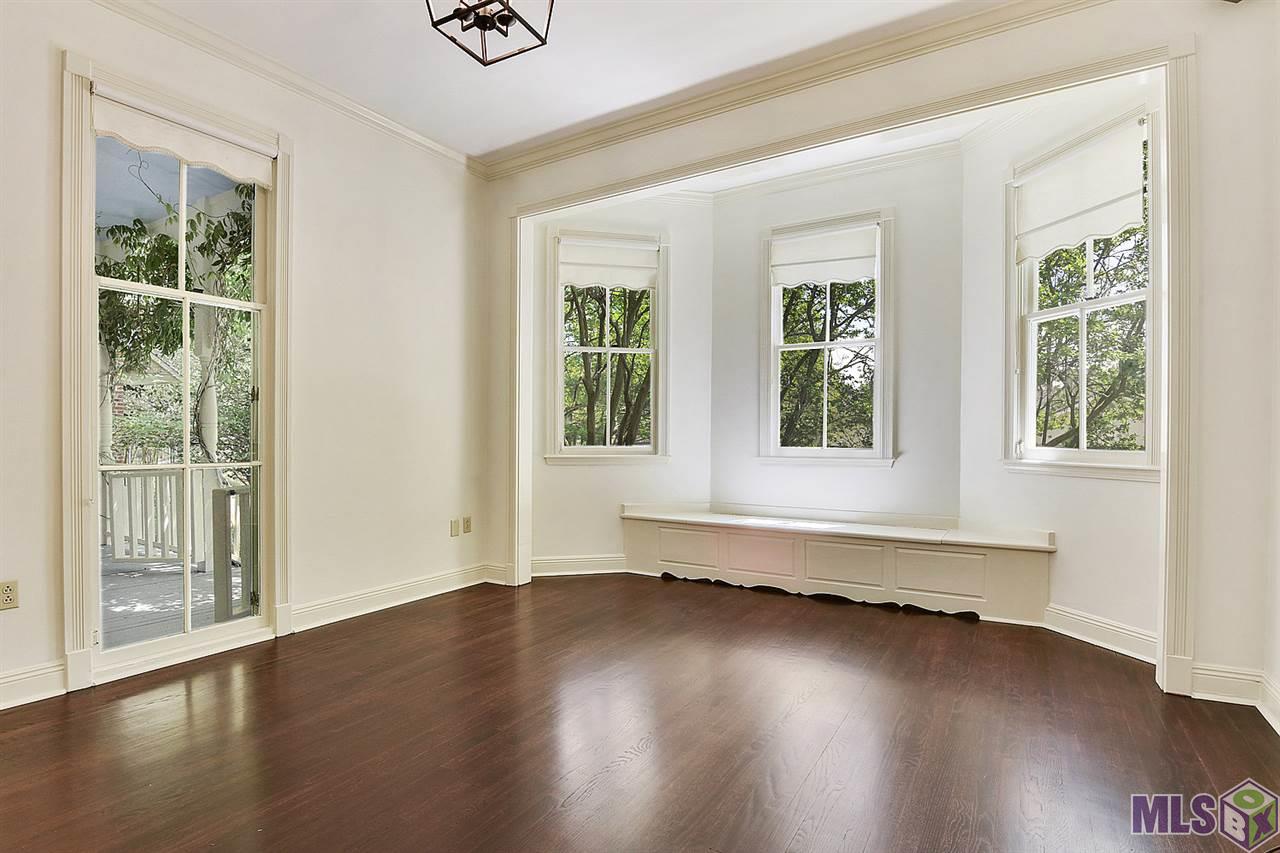 8016 Walden Road Baton Rouge, LA 70808 - Photo 6 of 19 Custom window seat!