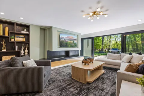 $2,650,000 | 45 Clay Cliffe Drive, Tonka Bay, MN 55331