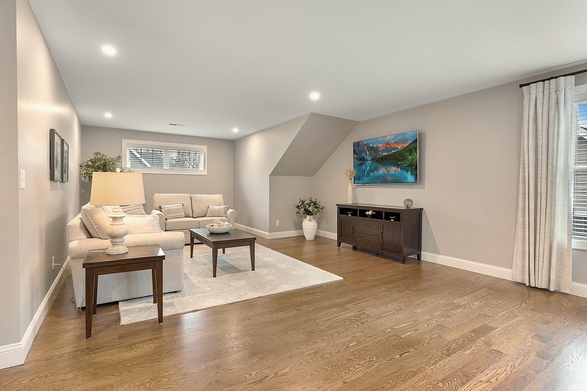 11 Midtrail Crossing Windham, NH 03087 - Photo 19 of 47