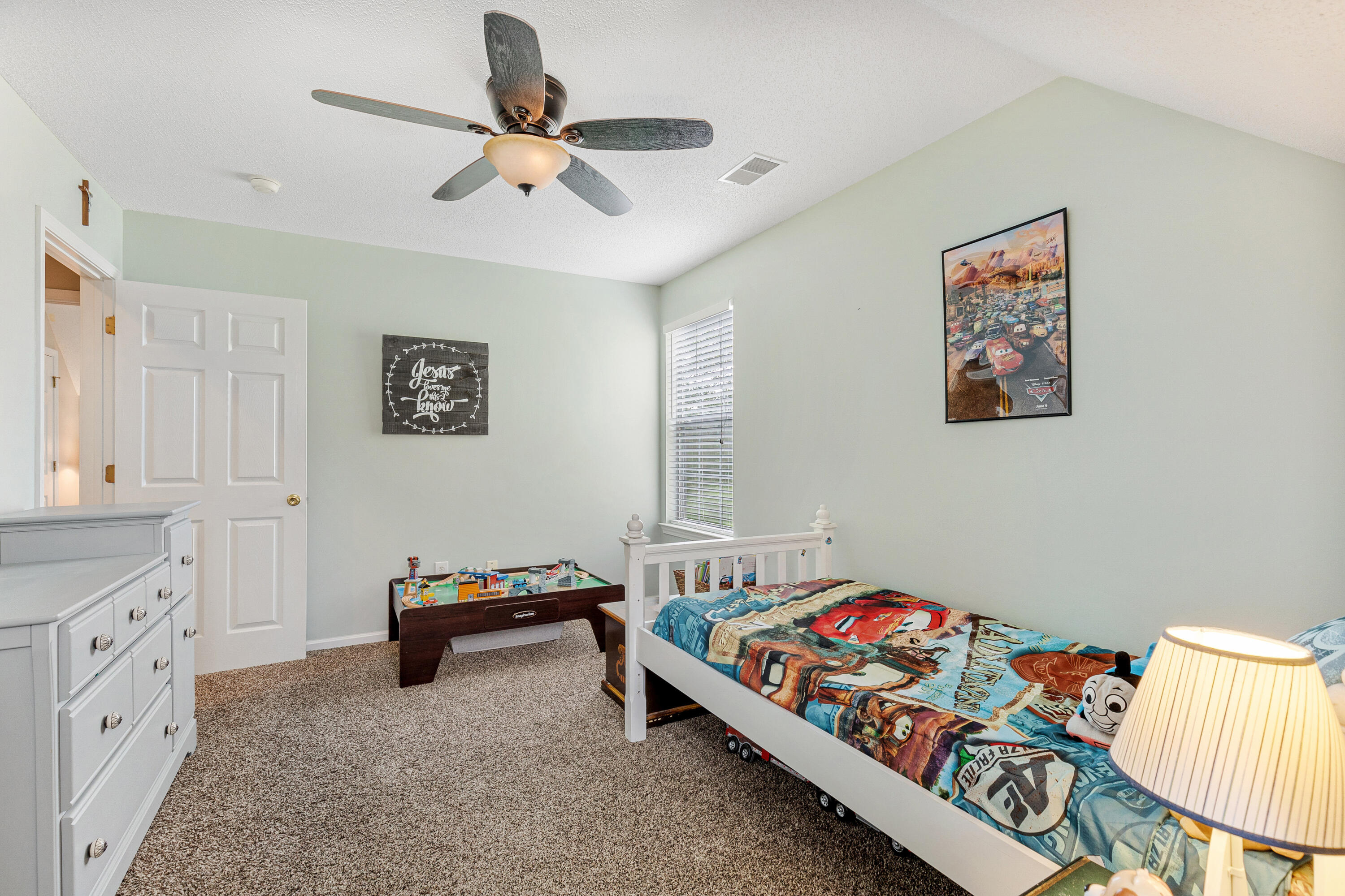 3045 Queensgate Way Mount Pleasant, SC 29466 - Photo 11 of 21 Upstairs Bed 1