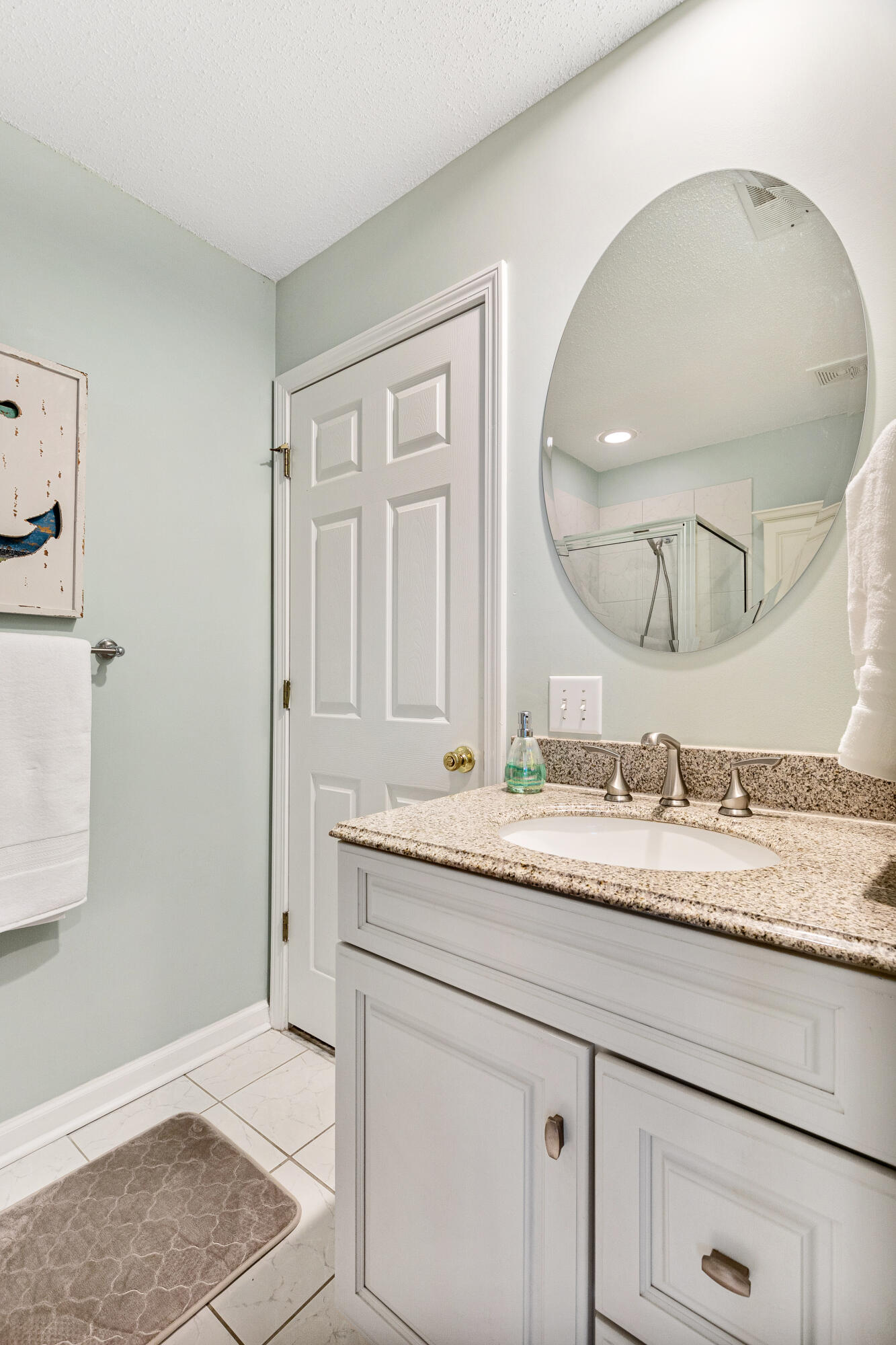 3045 Queensgate Way Mount Pleasant, SC 29466 - Photo 9 of 21 Downstairs Full Bath