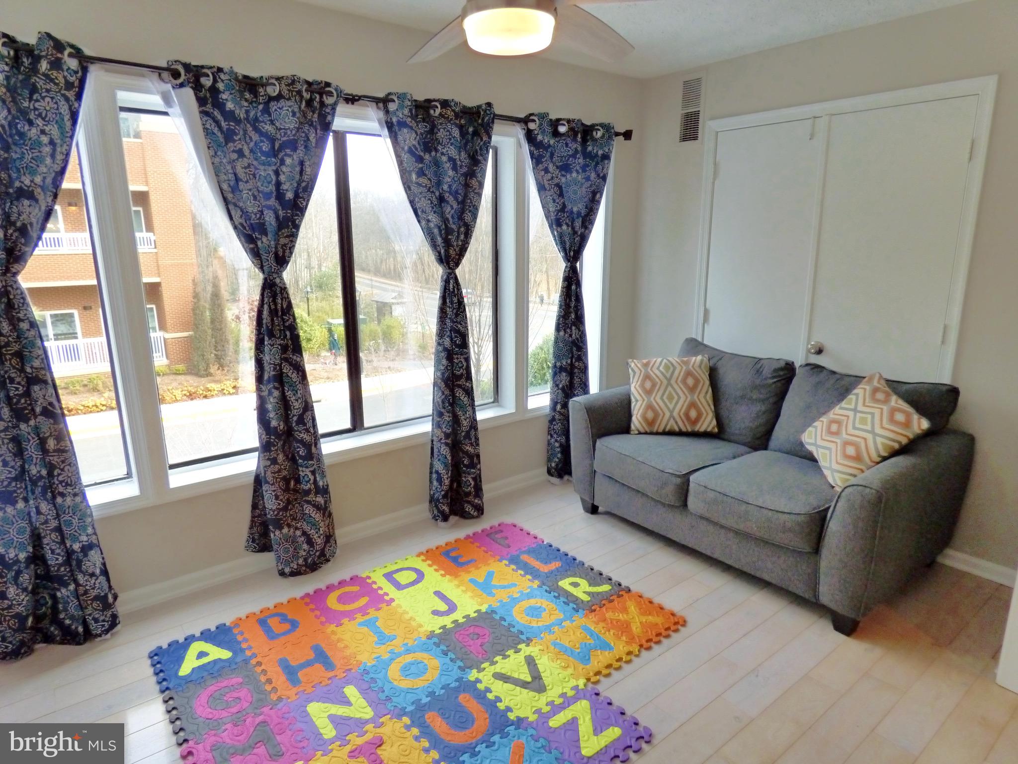 2326 Hunter's Run Drive Reston, VA 20191 - Photo 15 of 29 Light filled sunroom!