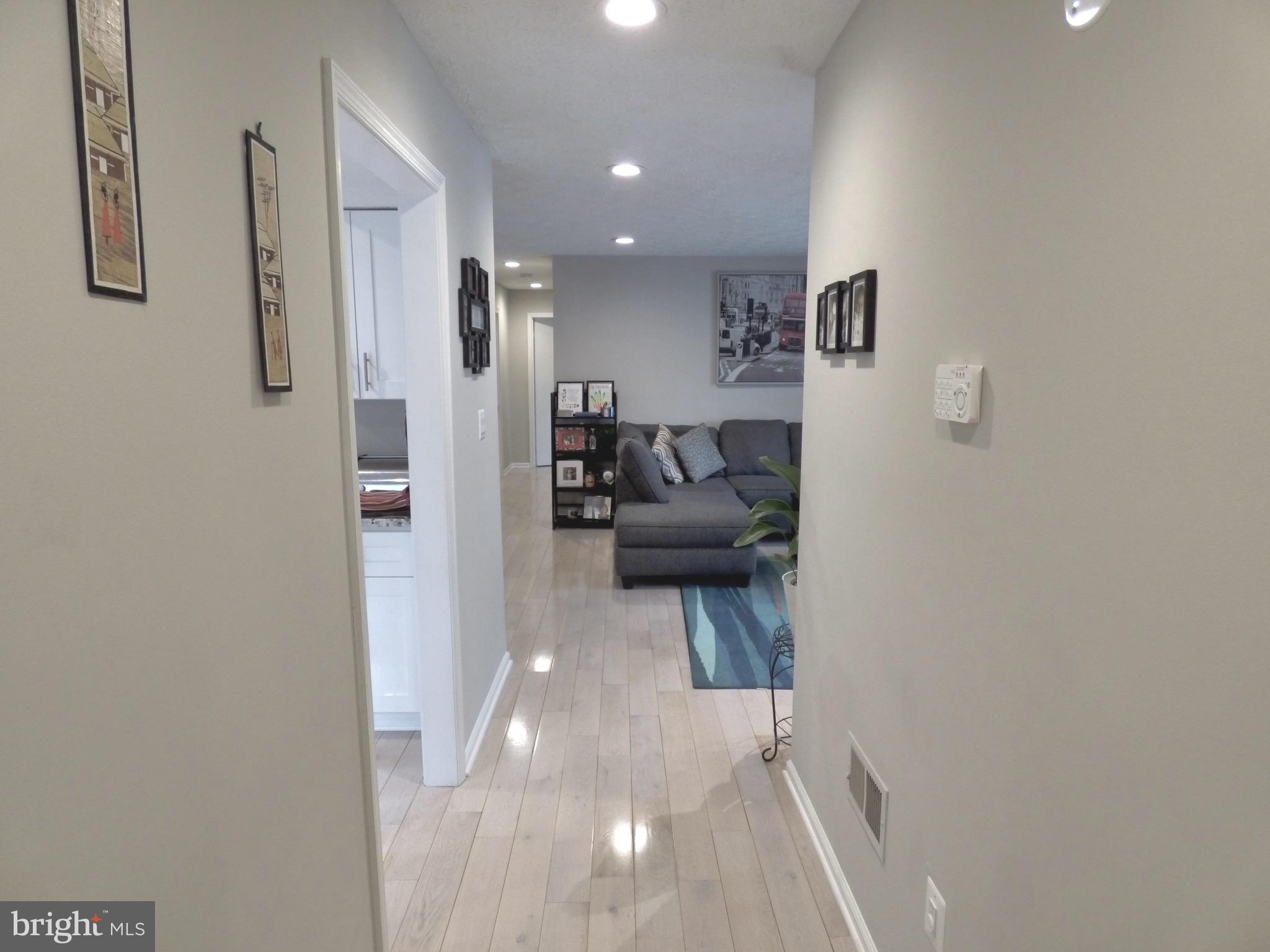 2326 Hunter's Run Drive Reston, VA 20191 - Photo 4 of 29