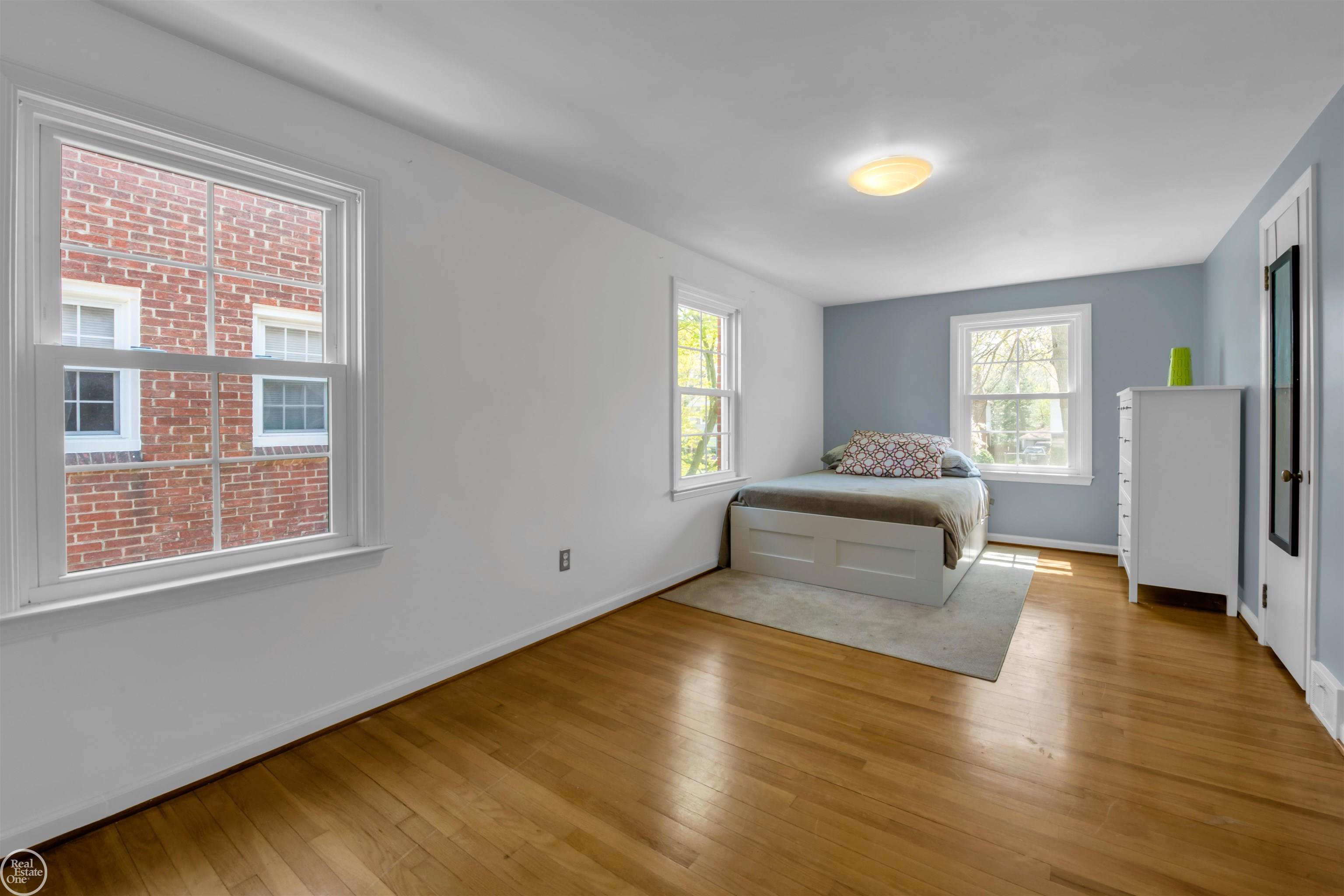 1808 Littlestone Road Grosse Pointe, MI 48236 - Photo 17 of 30 50107167-16.JPG