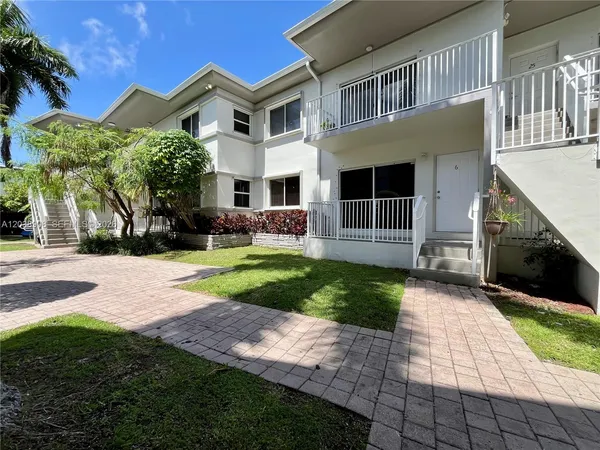 $2,900 | 1150 99th Street, Unit 6, Bay Harbor Islands, FL 33154