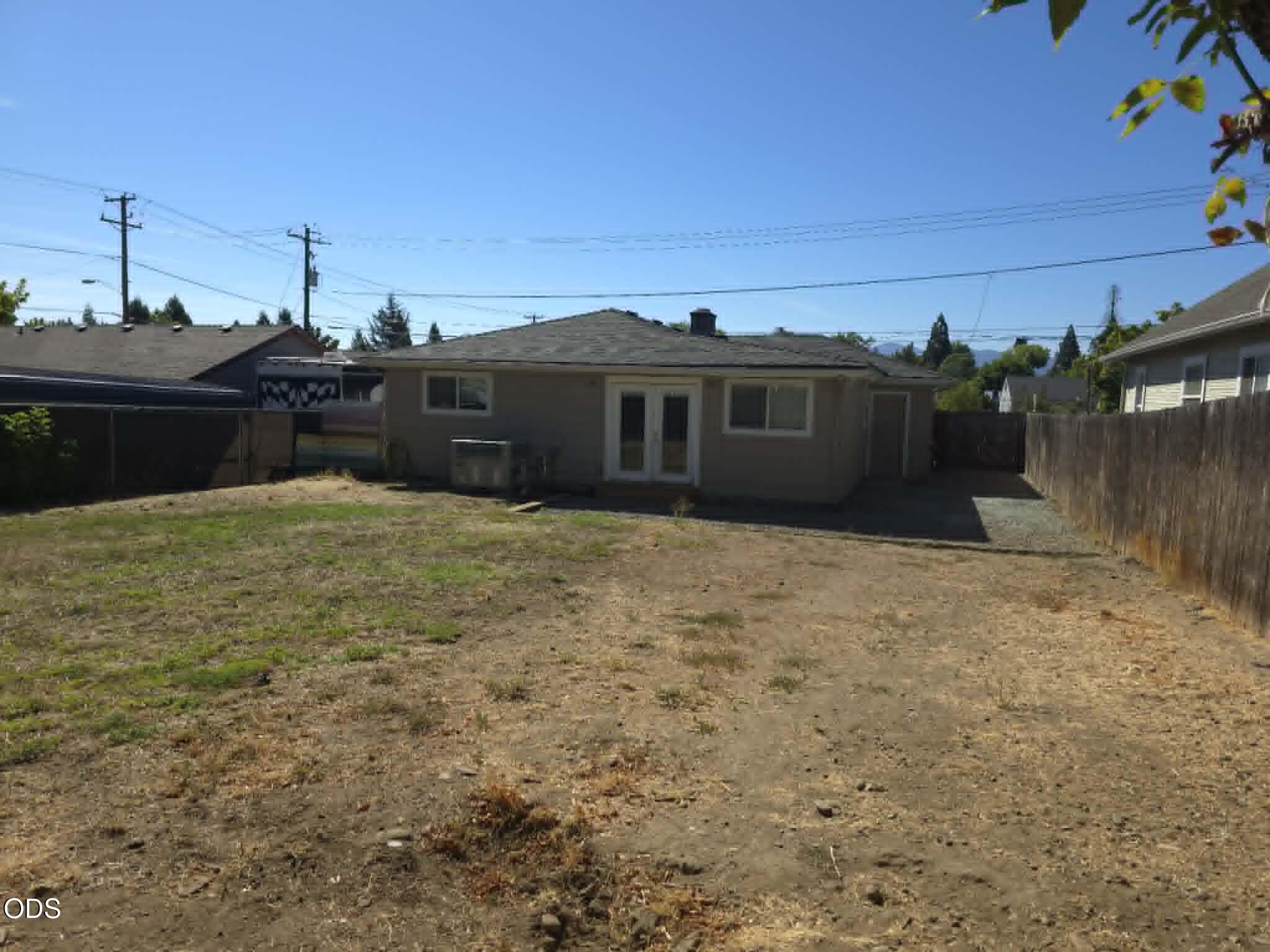 575 Bush Street Central Point, OR 97502 - Photo 33 of 34 Gallery Image 33
