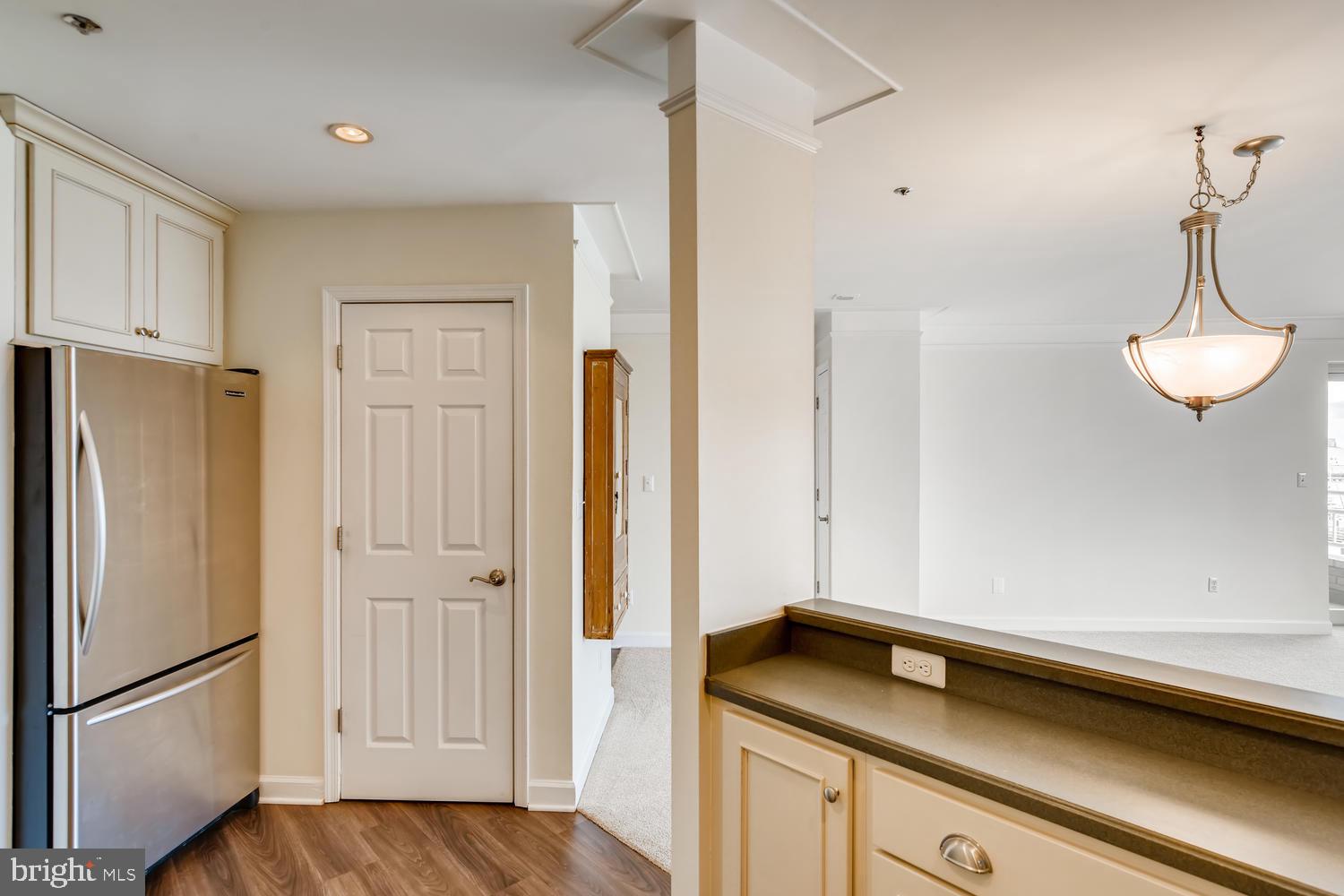 100 Harborview Drive, Unit 612 Baltimore, MD 21230 - Photo 17 of 41 Recessed Lighting | Corianders Countertop