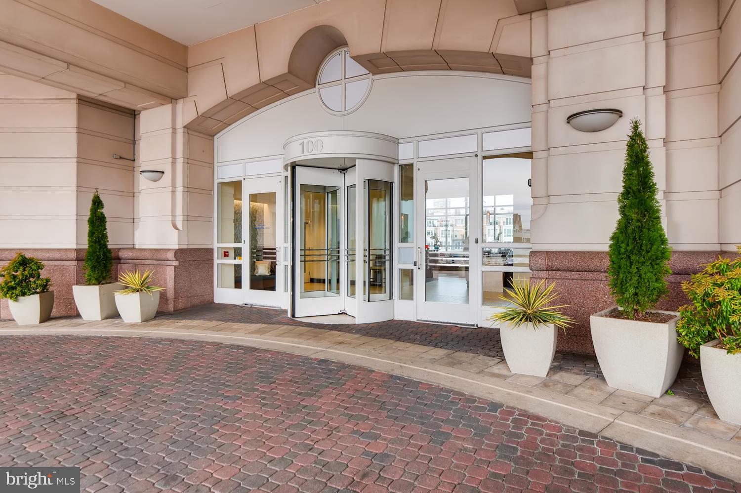 100 Harborview Drive, Unit 612 Baltimore, MD 21230 - Photo 36 of 41 Parking and Valet Service