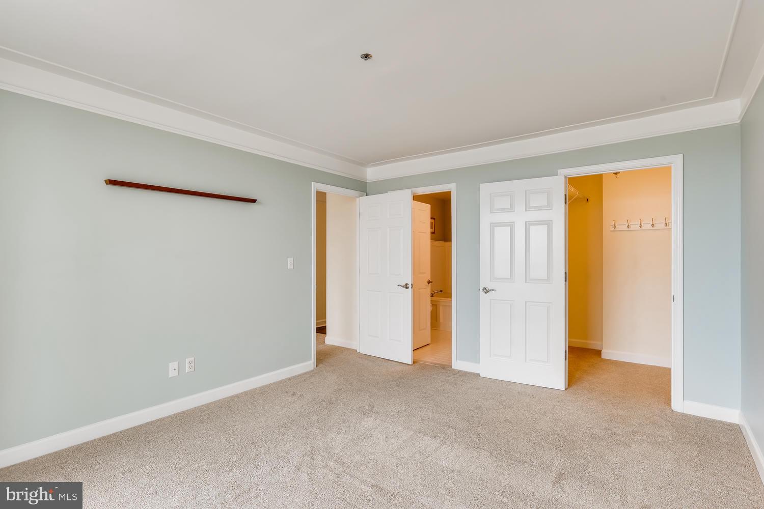 100 Harborview Drive, Unit 612 Baltimore, MD 21230 - Photo 9 of 41 Spacious Master Suite w/Custom Closet