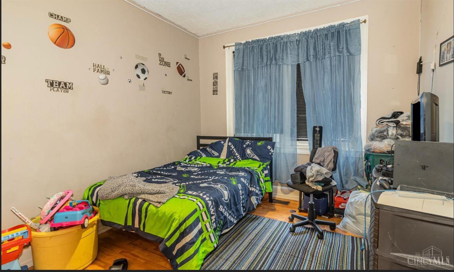4829 Reading Road Cincinnati, OH 45237 - Photo 12 of 21