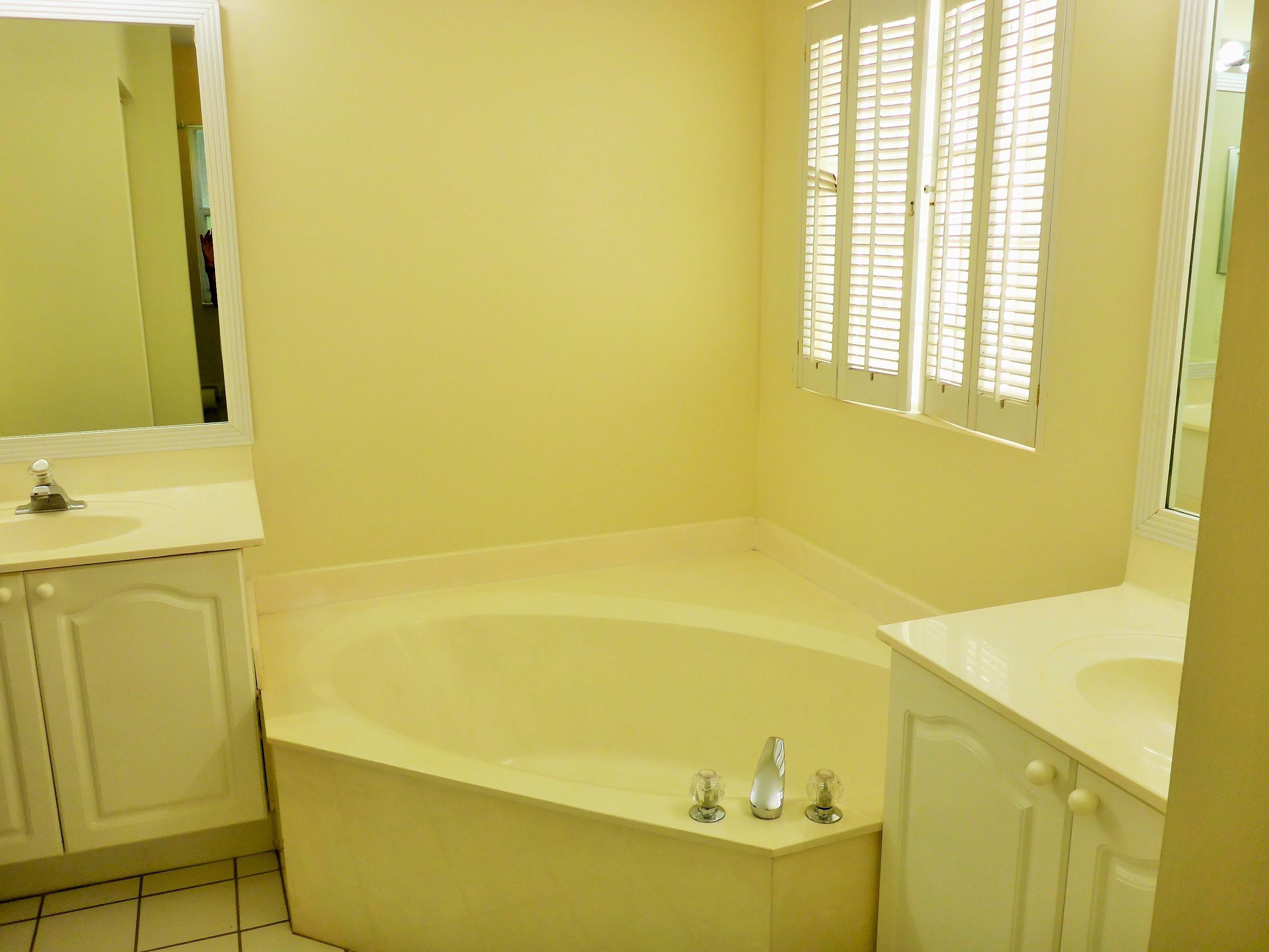 5211 Edenwood Road Riviera Beach, FL 33418 - Photo 30 of 59 P1020141