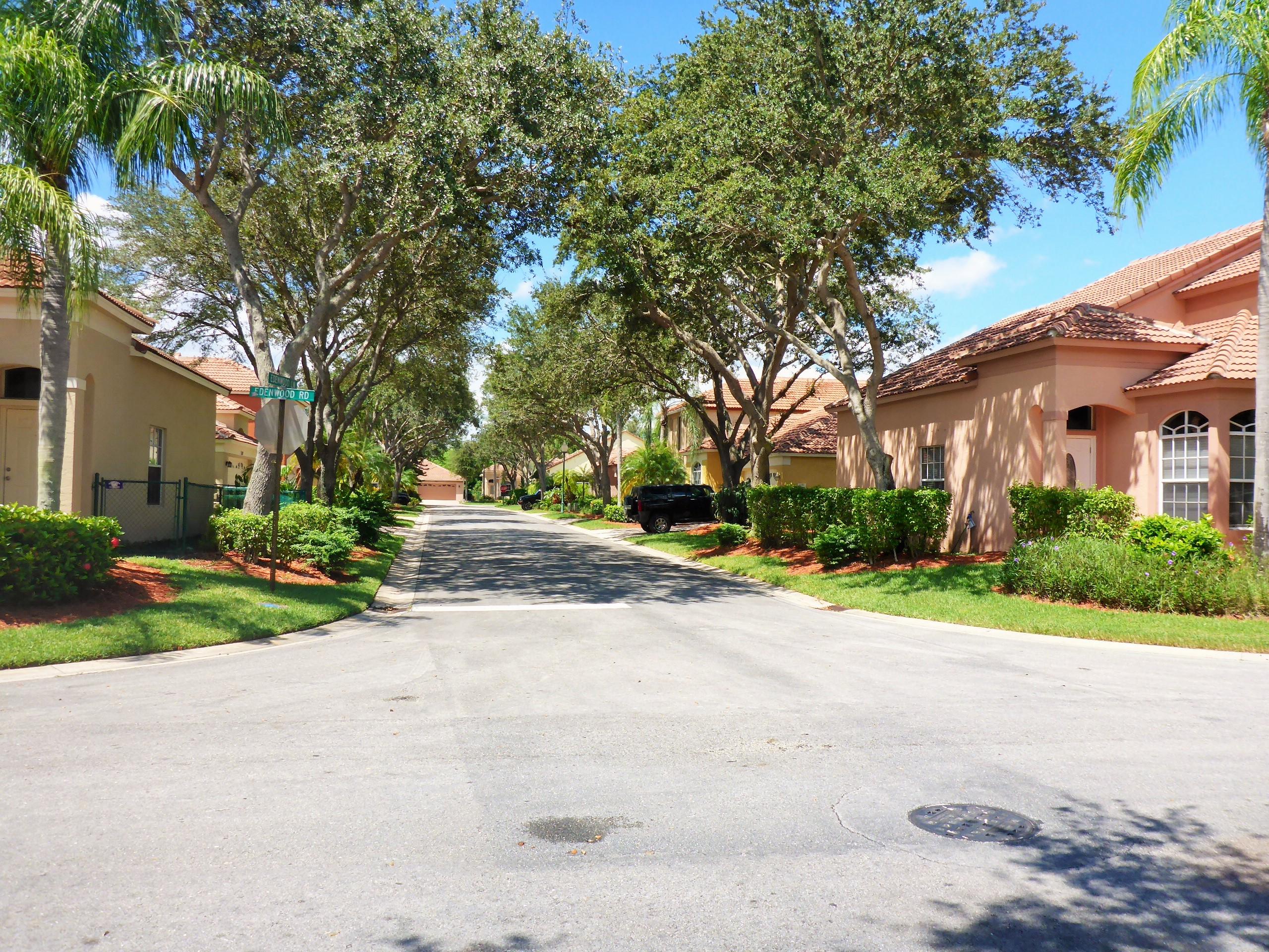 5211 Edenwood Road Riviera Beach, FL 33418 - Photo 4 of 59 P1020111