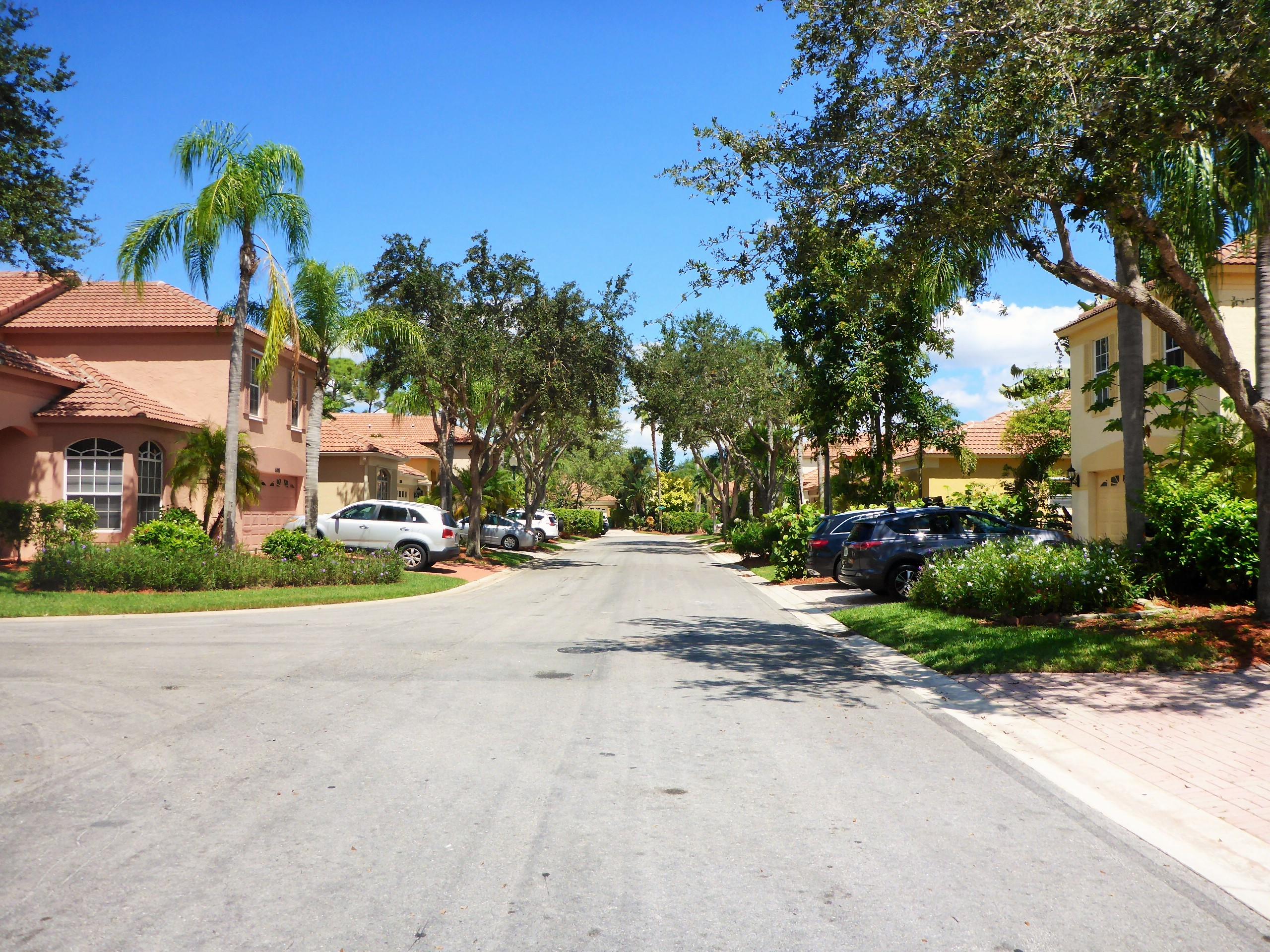 5211 Edenwood Road Riviera Beach, FL 33418 - Photo 5 of 59 P1020112