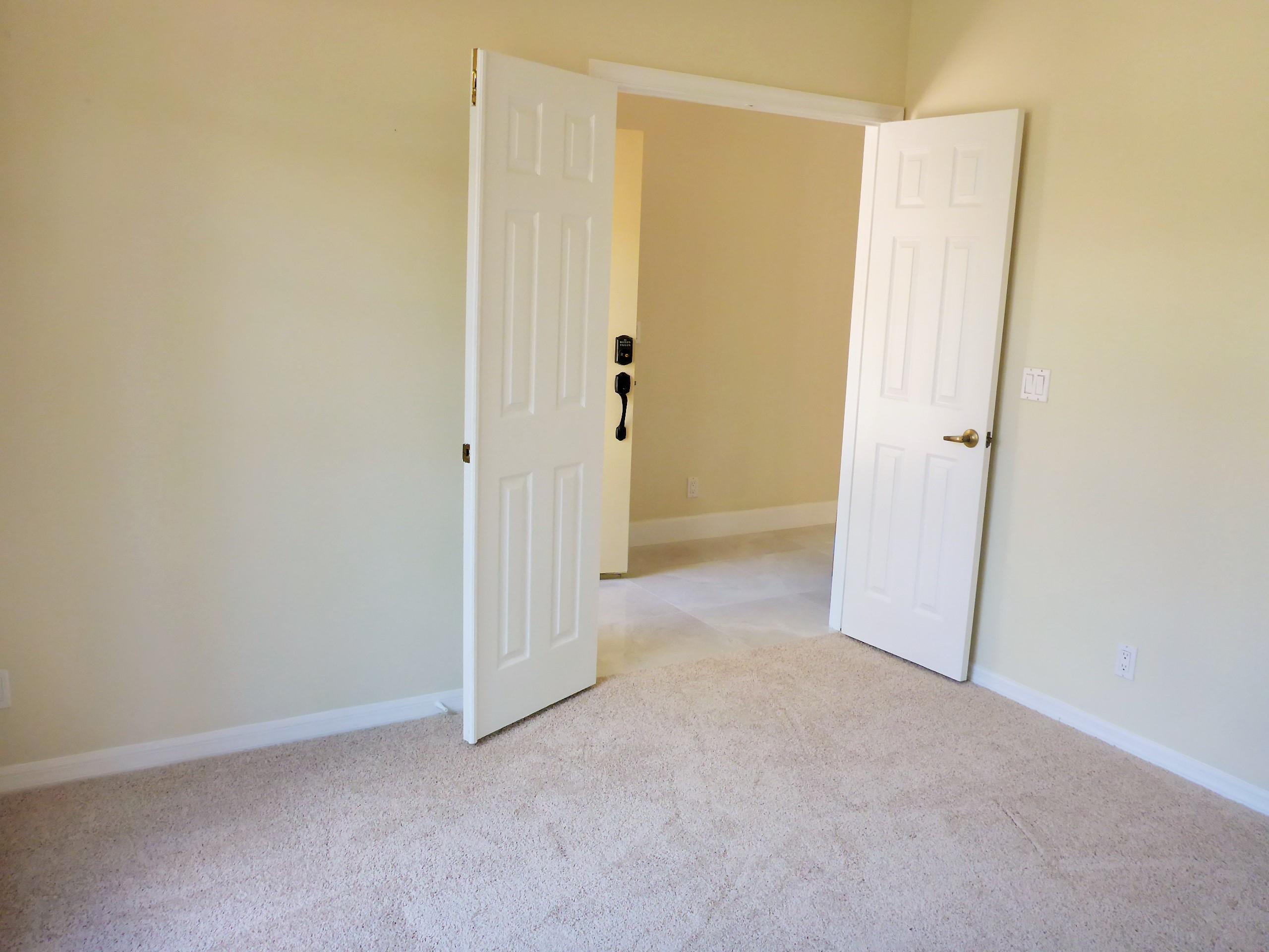 5211 Edenwood Road Riviera Beach, FL 33418 - Photo 9 of 59 P1020117
