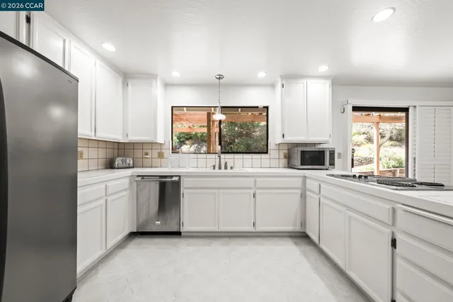 $1,299,000 | 20 Elton Court, Pleasant Hill, CA 94523