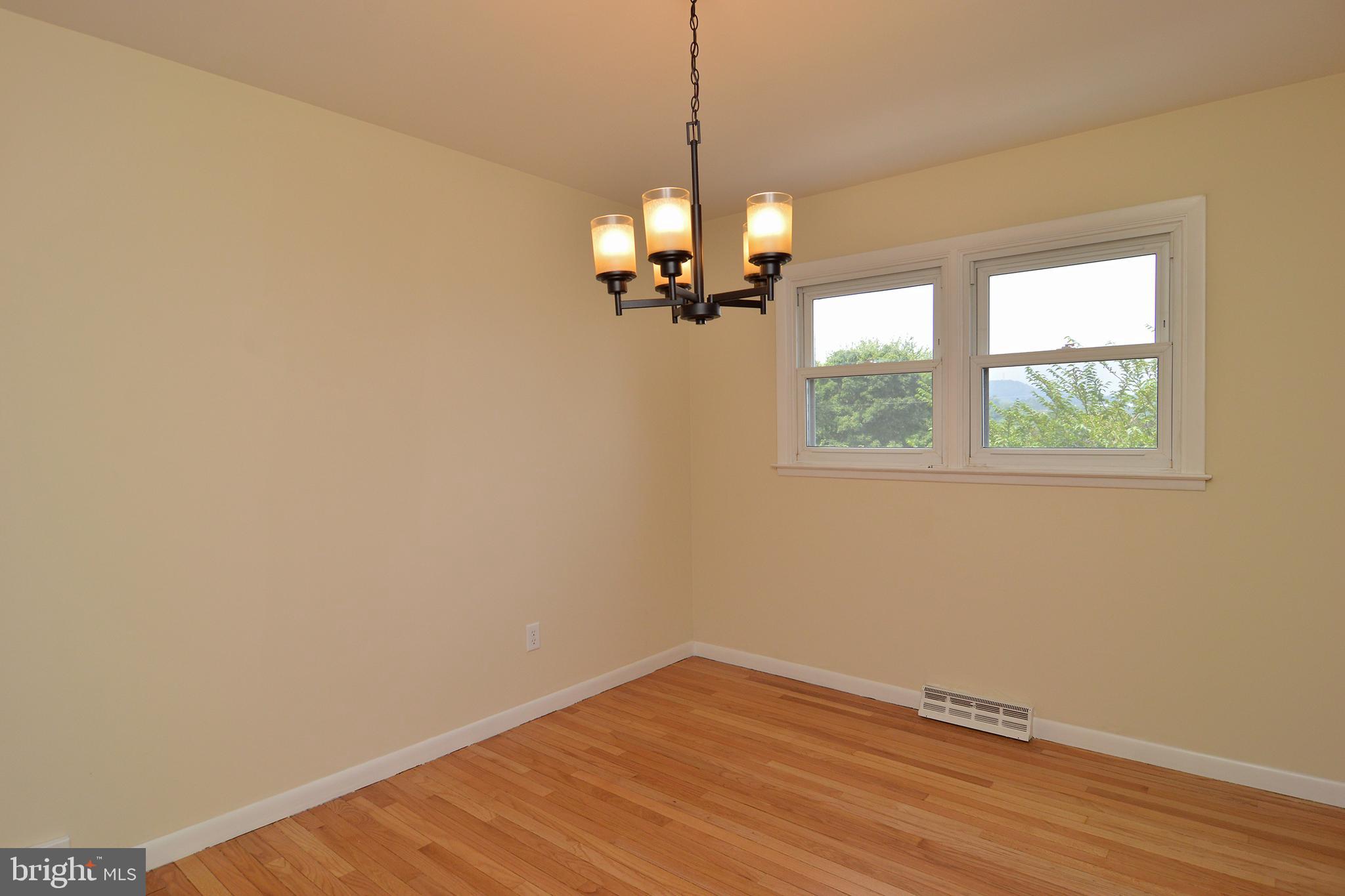 316 South Miller Street Reading, PA 19607 - Photo 11 of 35