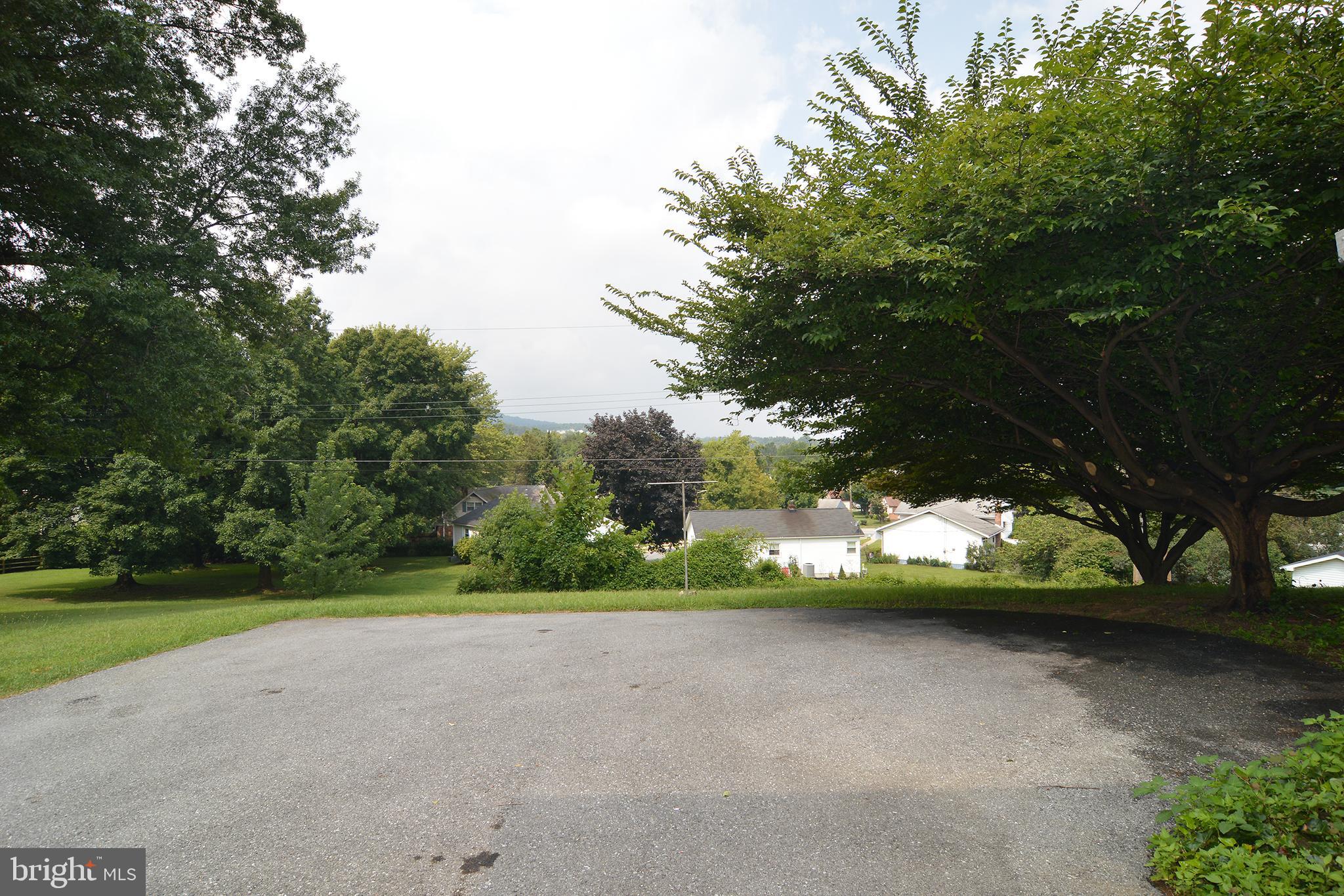 316 South Miller Street Reading, PA 19607 - Photo 29 of 35