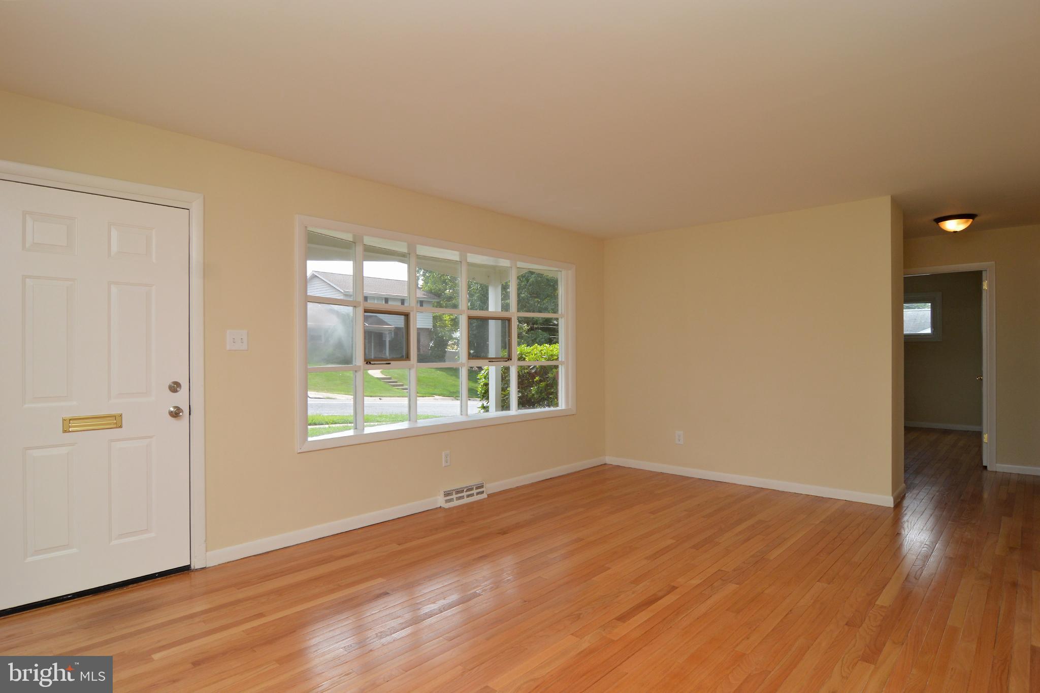 316 South Miller Street Reading, PA 19607 - Photo 4 of 35