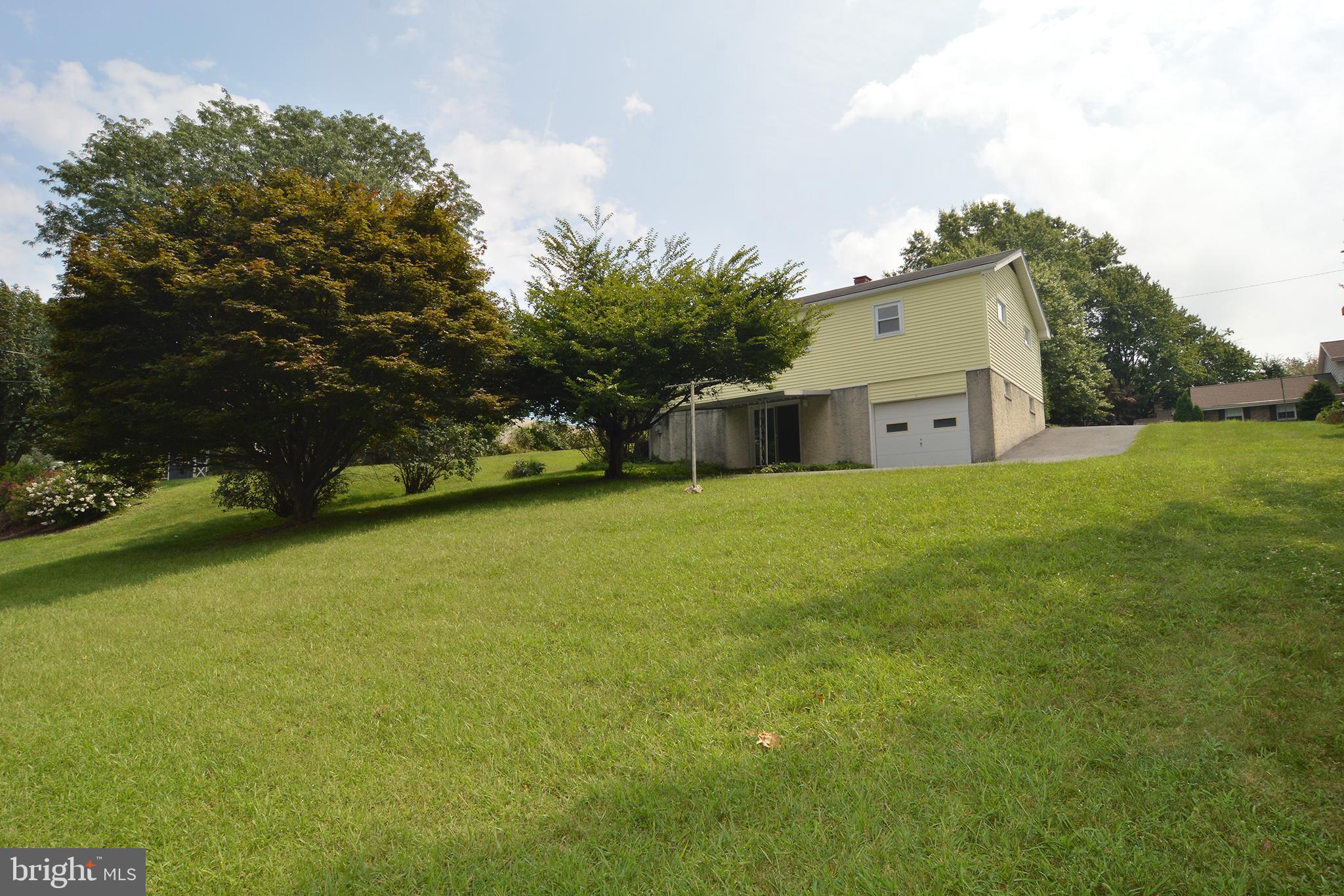 316 South Miller Street Reading, PA 19607 - Photo 33 of 35