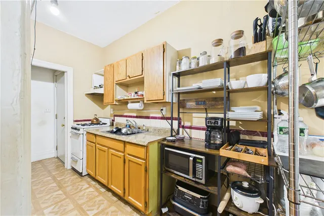 $575,000 | 33 Adelaide Avenue, Providence, RI 02907