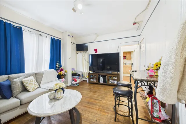 $575,000 | 33 Adelaide Avenue, Providence, RI 02907