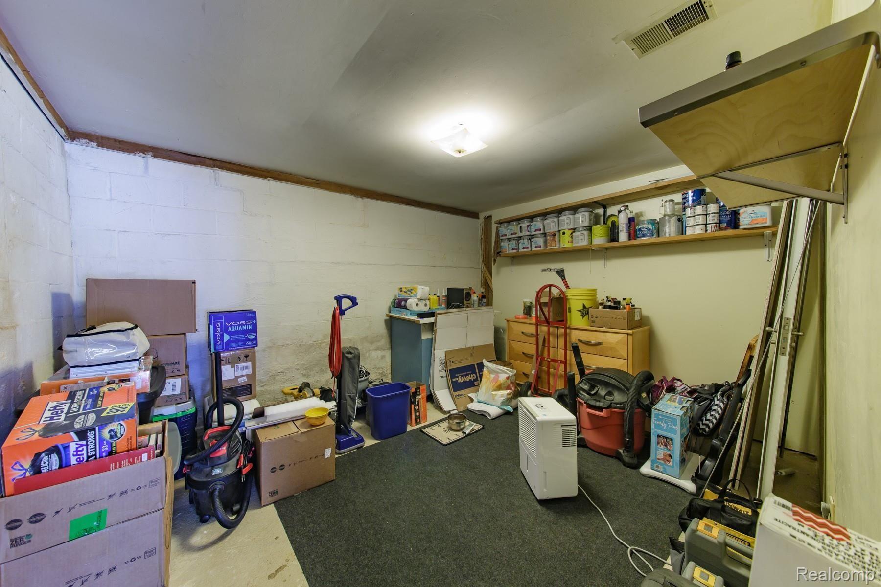 18006 West Austin Road Manchester, MI 48158 - Photo 32 of 35 Austin_WorkRoom.jpg