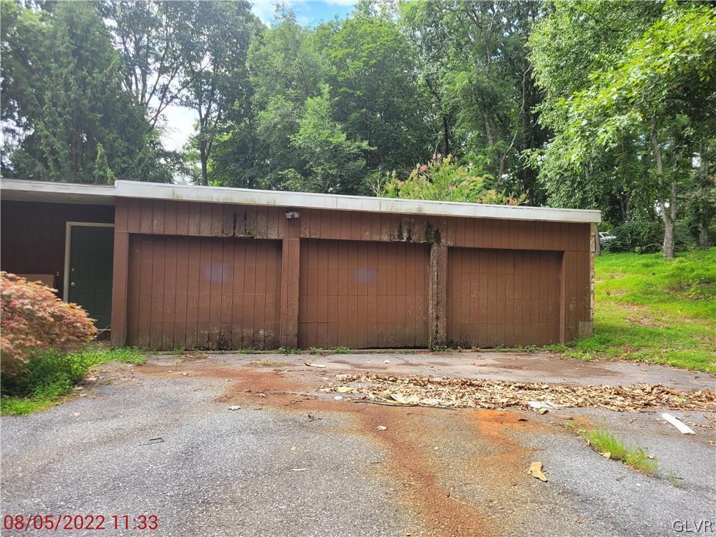 1638 Highpoint Road Coopersburg, PA 18036 - Photo 3 of 18 Gallery Image 3