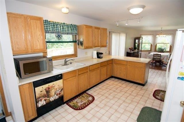 2350 Loeffler Road Chelsea, MI 48118 - Photo 3 of 10 Photo 3
