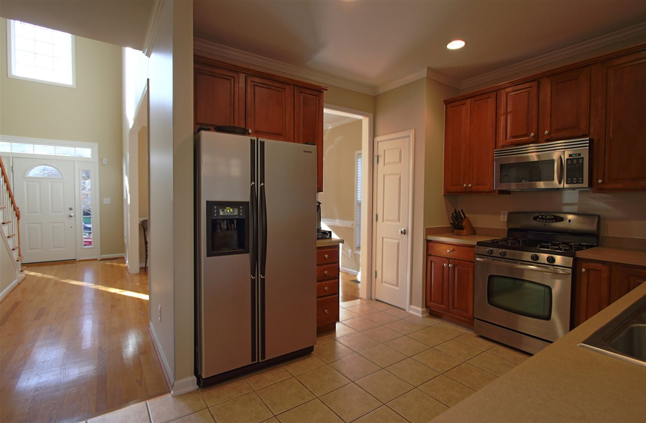 4 Providence Ridge Road Durham, NC 27713 - Photo 8 of 25 Kitchen