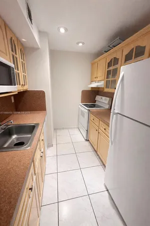 $2,650 | 16508 Northeast 26th Avenue, Unit 303, North Miami Beach, FL 33160