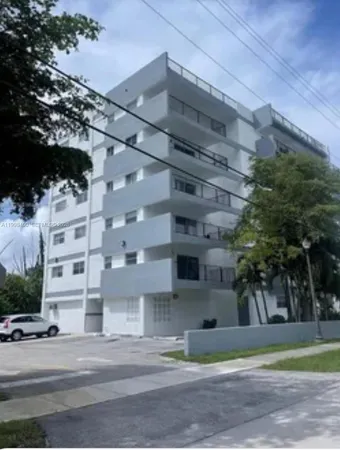 $2,650 | 16508 Northeast 26th Avenue, Unit 303, North Miami Beach, FL 33160