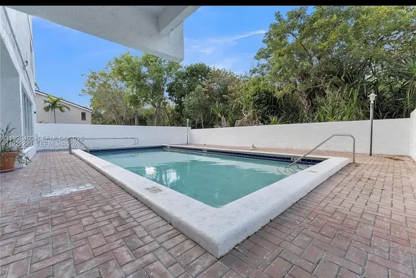 $2,650 | 16508 Northeast 26th Avenue, Unit 303, North Miami Beach, FL 33160