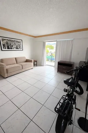 $2,650 | 16508 Northeast 26th Avenue, Unit 303, North Miami Beach, FL 33160