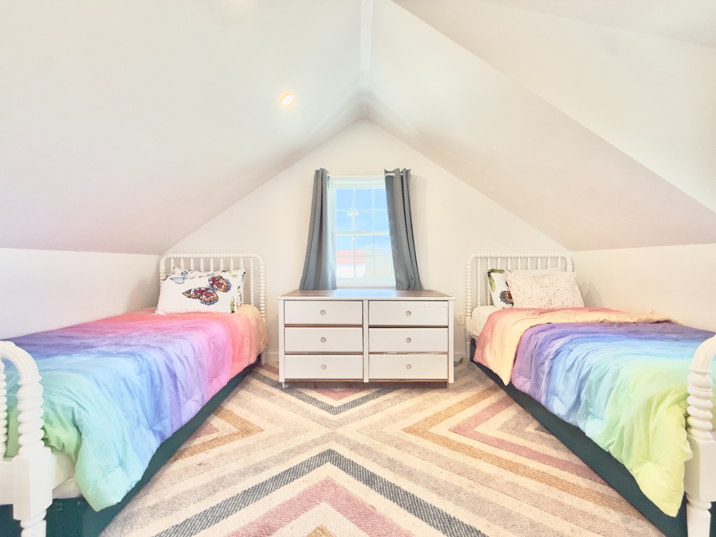 1 H Street Nantucket, MA 02554 - Photo 16 of 18 a bedroom with a bed and a night stand
