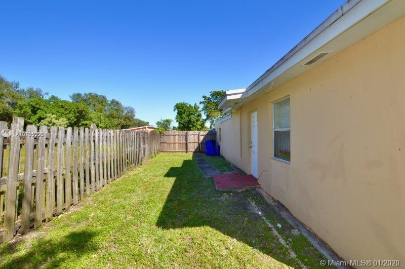 18 Miami Gardens Road West Park, FL 33023 - Photo 11 of 65